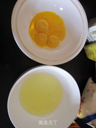 八寸戚风蛋糕的做法步骤：2