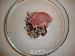 香菇肉丸汤的做法步骤：2