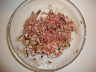 香菇肉丸汤的做法步骤：3