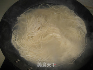 武汉热干面的详细解析【武汉热干面】的做法步骤：2