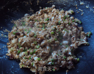 一款有菜有主食的忆苦菜品——虾酱窝头的做法步骤：7