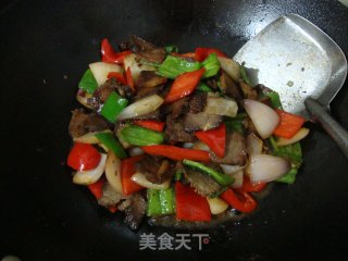 家常小炒------【回锅牛肉】的做法步骤：8