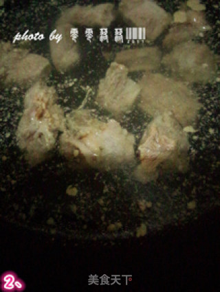 懒人版糖醋排骨——不用一滴油的做法步骤：2