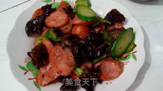 木耳炒火腿的做法步骤：4