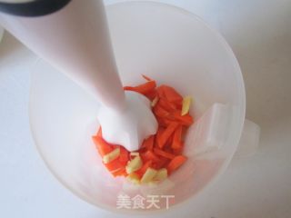 金丝绣球（土豆丝红萝卜肉丸）的做法步骤：1