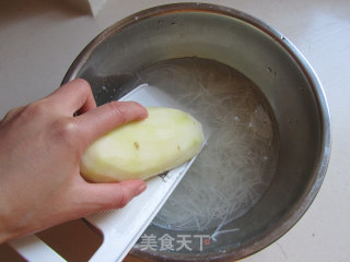 金丝绣球（土豆丝红萝卜肉丸）的做法步骤：4