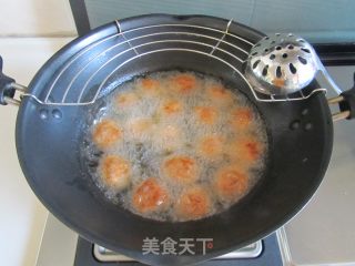 金丝绣球（土豆丝红萝卜肉丸）的做法步骤：7