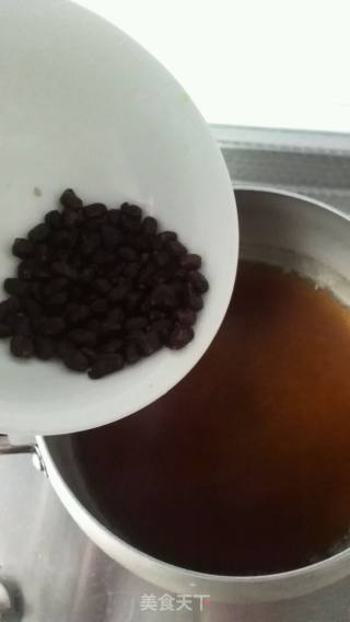 自制红豆奶茶的做法步骤：2