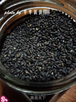 豆浆机做黑芝麻糊的做法步骤：2