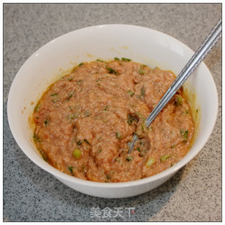 美味简单的小饼-----沙拉小肉饼的做法步骤：3