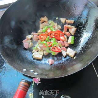 火腿香芋丁的做法步骤：6
