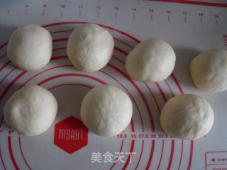 培根沙拉面包的做法步骤：4