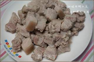 红烧肉焖土豆的做法步骤：4