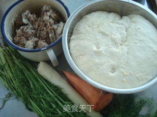 猪肉茴香包子的做法步骤：1