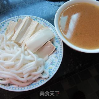 豆腐米粉汤的做法步骤：1