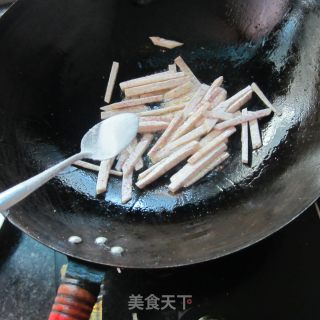 炒芋头丝的做法步骤：2