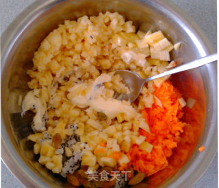 沙拉水果饺子—甜味水饺的做法步骤：2