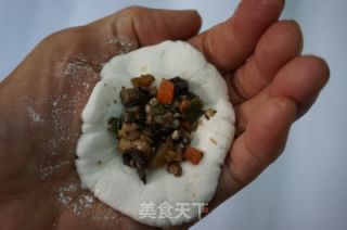 秋葵松菇咸水角的做法步骤：9
