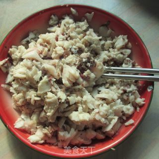 为不爱吃鱼的孩子准备的---沙拉鱼松包的做法步骤：2