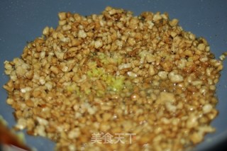 青椒鸡米芽菜的做法步骤：5