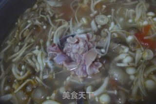 菇菌一家亲，酸甜一锅汤的做法步骤：10
