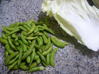 蚝油毛豆大白菜的做法步骤：1
