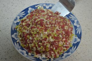 牛肉韭黄水饺的做法步骤：19