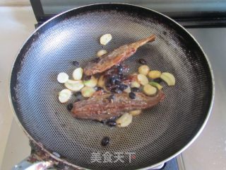 豆豉鲮鱼油麦菜的做法步骤：5