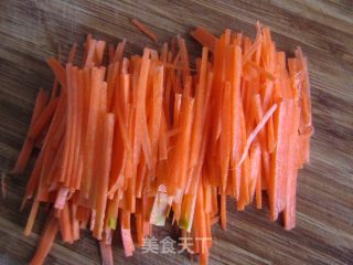鱼香肉丝的做法步骤：2
