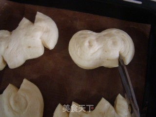 金黄沙拉面包的做法步骤：12
