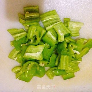 青椒炒鸭肠的做法步骤：5