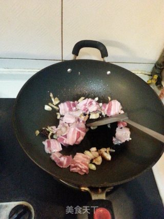 五花肉炖酸菜的做法步骤：4