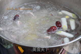 莲子煲猪肚的做法步骤：5