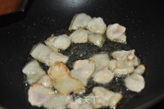 百合炒肉的做法步骤：3