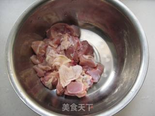 咖喱鸡的做法步骤：1