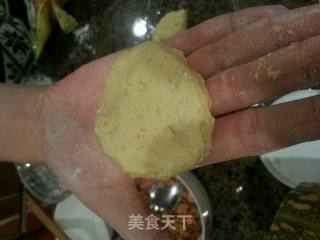 南瓜饼花生馅的做法步骤：2