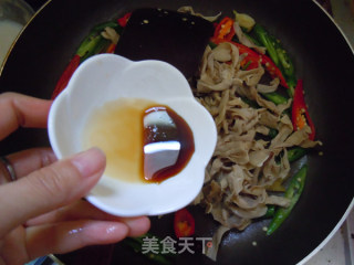 【双椒炒鸭肠】--沙拉也可以炒菜的做法步骤：8