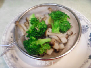 美味老鸡汤----宝宝爱喝哦！的做法步骤：3