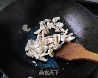 西芹鸡枊的做法步骤：4
