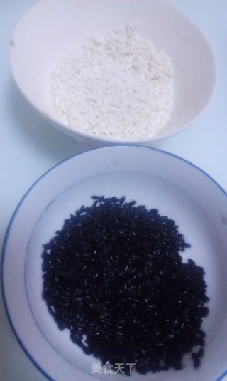 好有爱哦~全家都爱吃的糯米藕的做法步骤：1