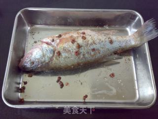 花椒咸鲈鱼的做法步骤：4