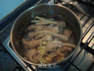 卤凤爪的做法步骤：4
