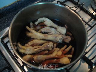 卤凤爪的做法步骤：7