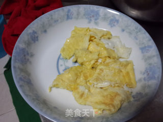 蒜黄炒鸡蛋的做法步骤：4