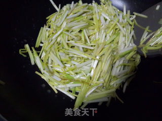 蒜黄炒鸡蛋的做法步骤：7