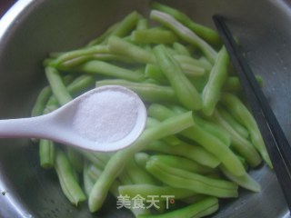 油炸芸豆的做法步骤：3