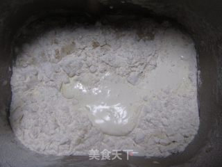 面包机版醇奶吐司的做法步骤：2