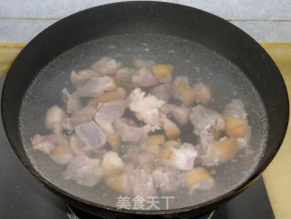 芸豆蹄髈煲汤的做法步骤：4
