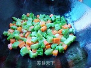 胡萝卜炒苦瓜的做法步骤：5