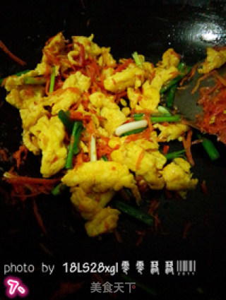 胡萝卜炒鸡蛋——营养家常菜的做法步骤：2